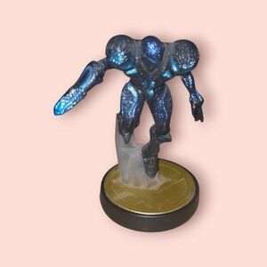 Dark Samus Amiibo Figure
